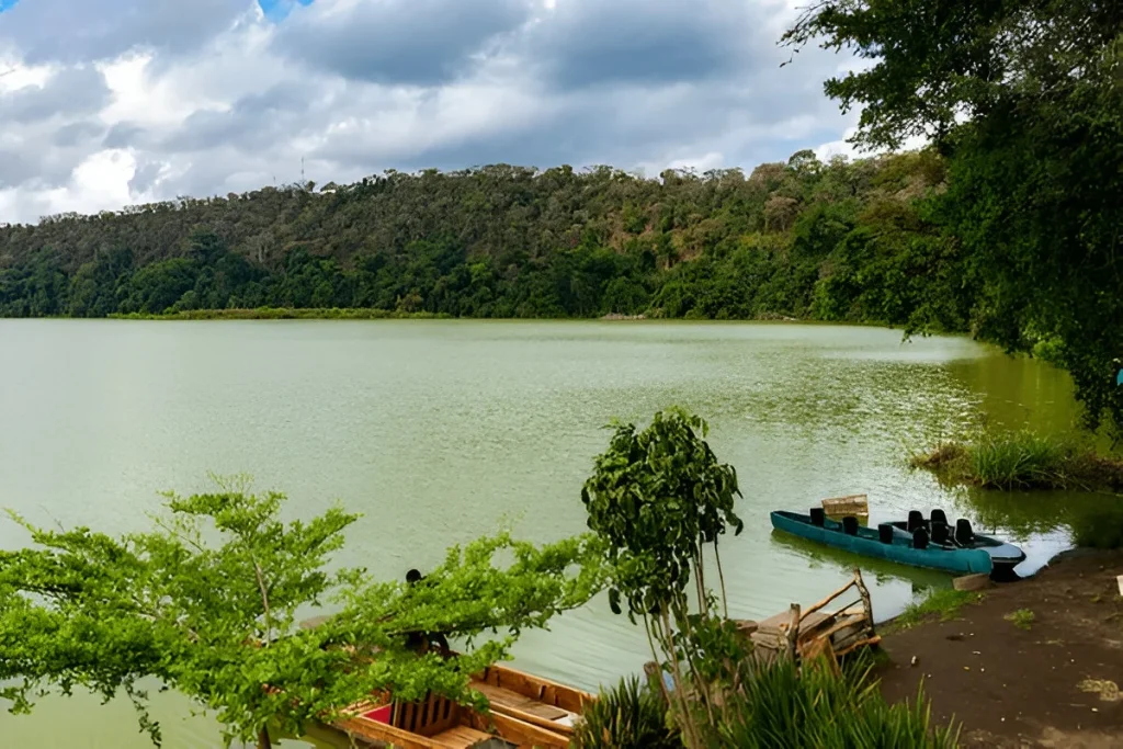 Lake-Duluti-Crater-Mateys-Tours