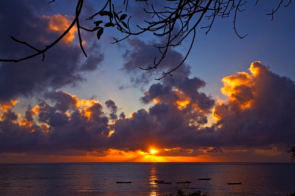 Sunset-Diani Beach-Mateys Wild Tours